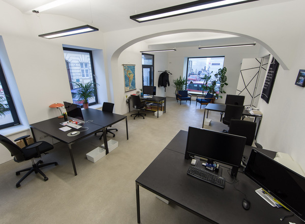 Coworking / Shared Workspace