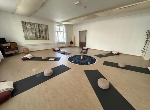 Miete den Yogaraum Hall