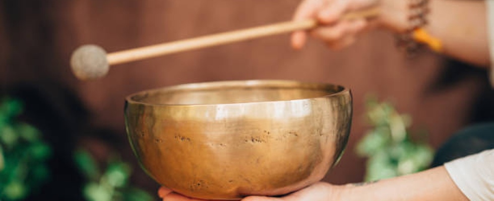 Resonance Yoga mit Klangschalenmassage