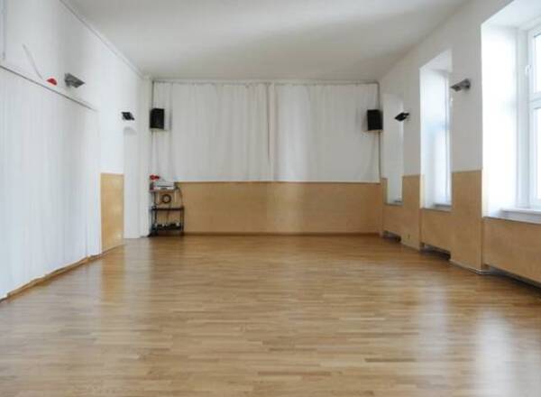 Studioräume, ev. mit Wohmöglichkeit