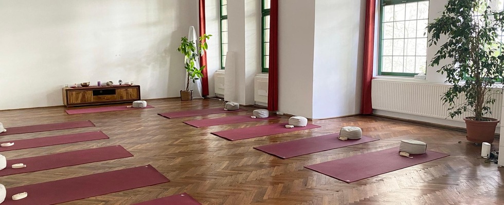 Yoga8 - Seminarzentrum 