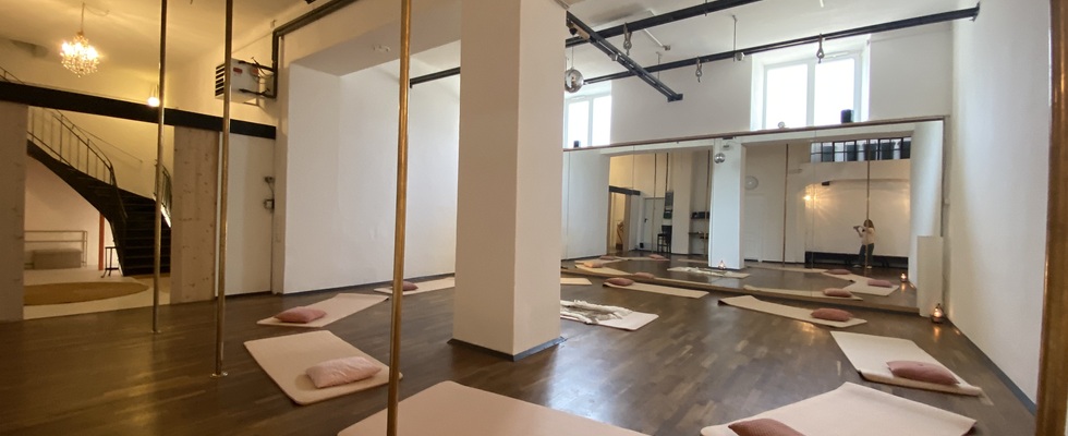 Tanzstudio Stundenweise zu vermieten ⭐️  Yoga, Pilates, Frauenkreise, Events, Pole & Aerial