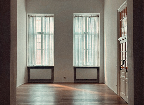Vermiete ruhigen 45m2 großen Raum für Yoga, Breathwork, Workshops, Retreats zentral gelegen in 1020 Wien