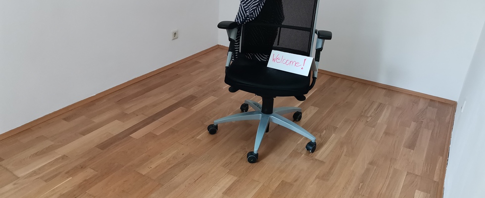 Kleines Zimmer mit Fenster zu ruhigen Hof zu vergeben