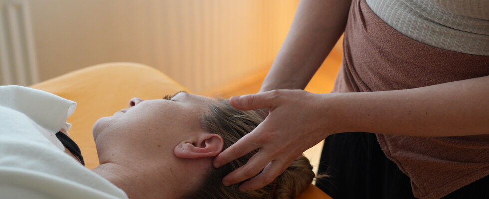 Ayurveda Massage für erholsamen Schlaf