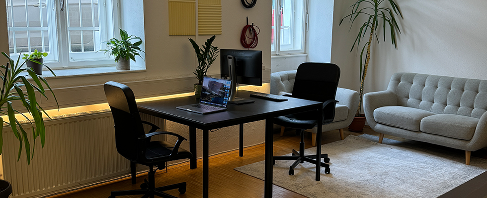 Fixer Arbeitsplatz in Kreativstudio zu vermieten