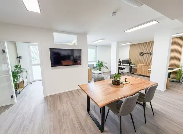 Fixer Büroarbeitsplatz in moderner Bürogemeinschaft – Graz Lend, 299 € Monatlich all-in