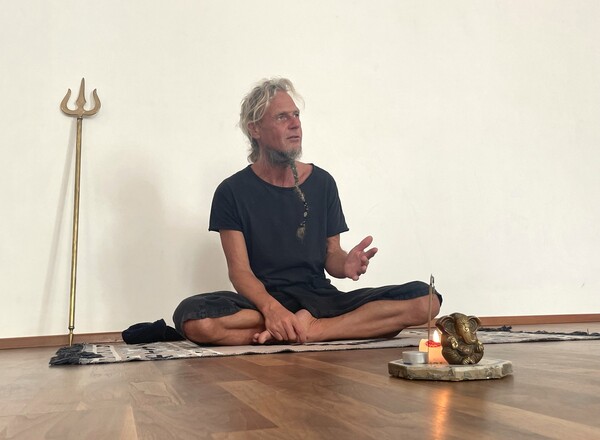 Deep Dive into traditional Kundalini Yoga