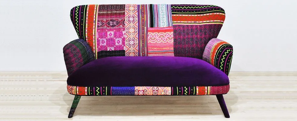 die lila Couch - das  Wohnzimmer-Atelier – Foto 1