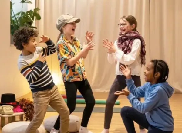 Theater-Impro für Kinder mit Renate (ab 5 Jahren)
