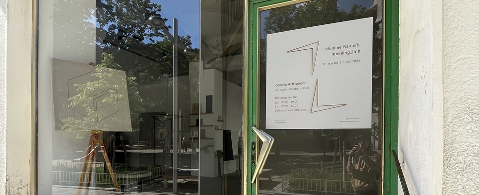 Ausstellung 'messing_link' in der Galerie ArtHunger am Sankt-Elisabeth-Platz