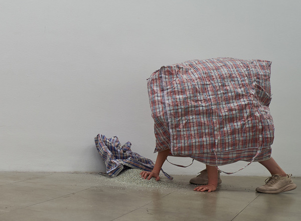 Performance Design des Anonymen von Joanna Zabielska