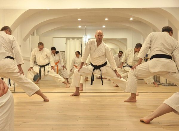 Karate  - Selbstverteidigung/ Fitness/ Körperbeherrschung