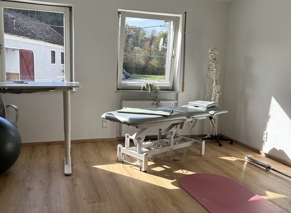 Geräumigen Praxisraum zu vermieten ✨