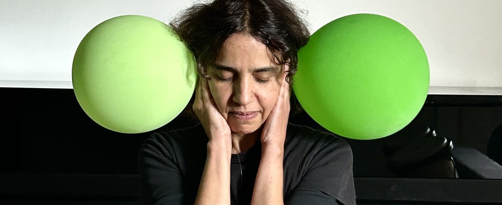 Against the Playbook: OHrGrüN / VerT d'OreiLLe