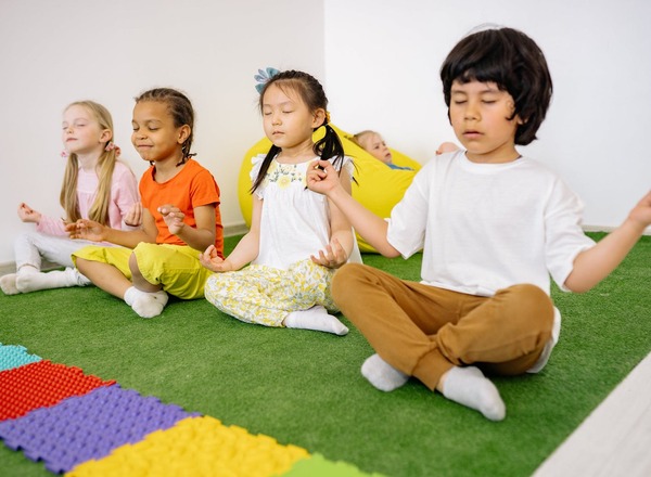 Kinderyogakurs für Kinder zwischen 3 und 6 Jahren