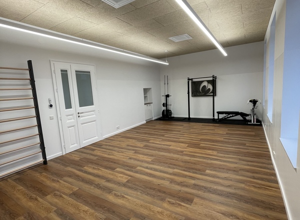 Vermiete physio/Artz Praxis Raum inkl. Equipment