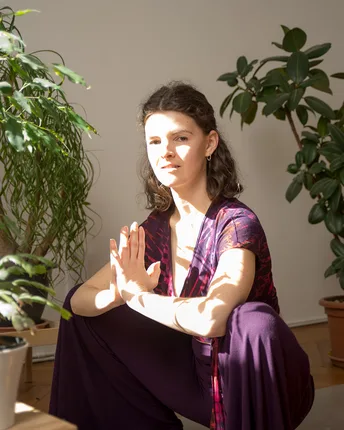 femmejeanne  | Womb Yoga | Zykluswissen | Reinkarnationstherapie – Foto 6