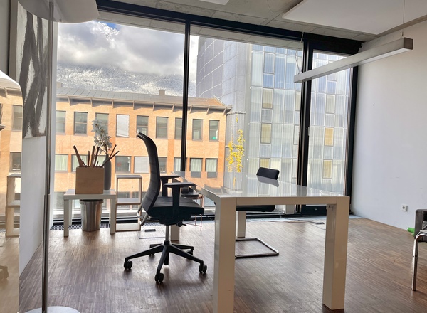 Idealer Büro-Raum, 1-4 Personen, 30m2, modern, hell