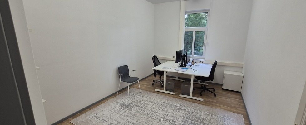 Provisionsfrei - Zwei Zimmer/Büroräume (gesamt 55 m² Untermiete) im Erdgeschoss