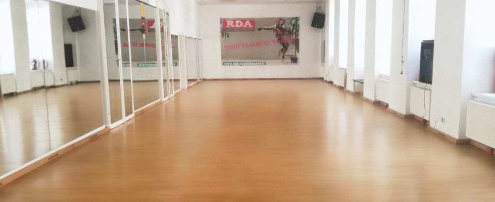 2 helle Probe-/Trainingsräume auch stundenweise zu vermieten, die sich hervorragend zum Proben, Trainieren als auch für Workshops oder Kurse eignen.  