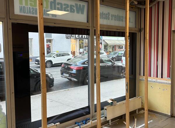 Raum mit eigenem Straßeneingang ca 20m²