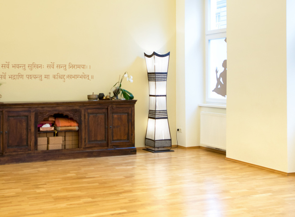 Schöner Gruppenraum für Yoga, Pilates, Tanz, u.ä.