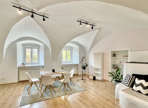 Heller Praxisraum im Zentrum von Graz