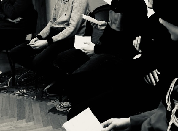 Storytelling mit tschetschenischen (Groß)Vätern - Ein Abend von Stimm*Raum und Diversoviel