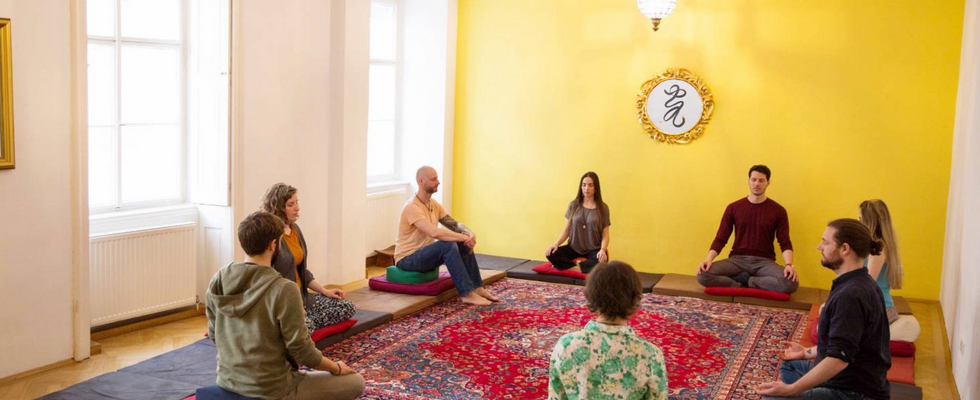 Meditas - geführte Meditationen und aufbauendes Kurssystem
