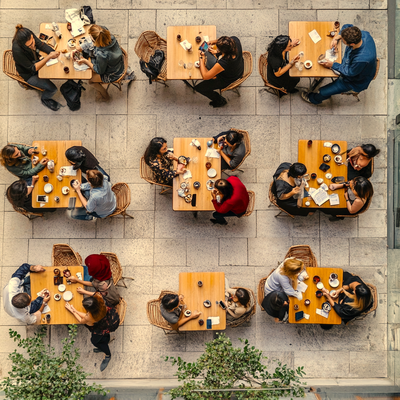 Suche Schönen & Gemütlichen Raum für Speed-Friending Veranstaltung mit Tischen & Stühlen