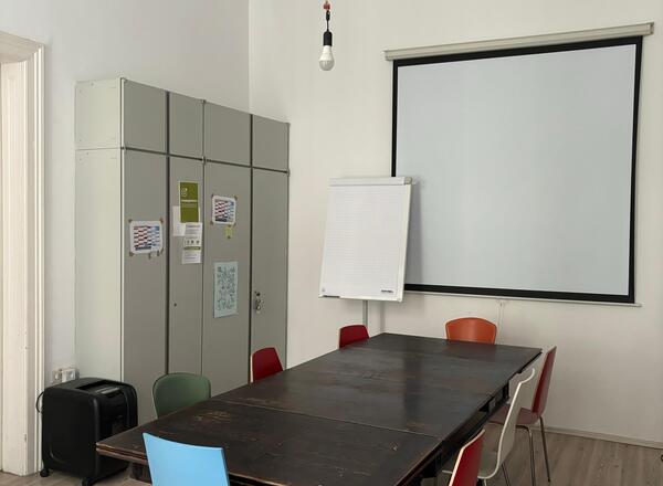 Räumlichkeiten im AFS Büro zur Untervermietung